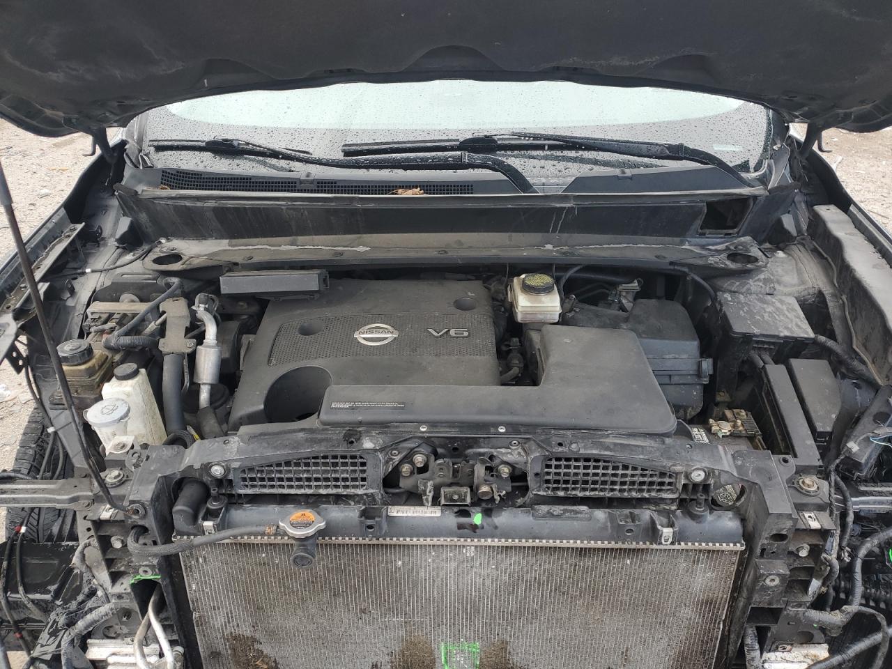 Nissan Pathfinder S Image 3