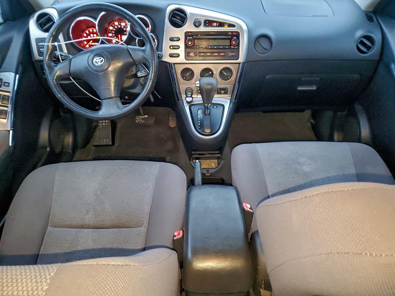 Toyota Corolla Base Image 9