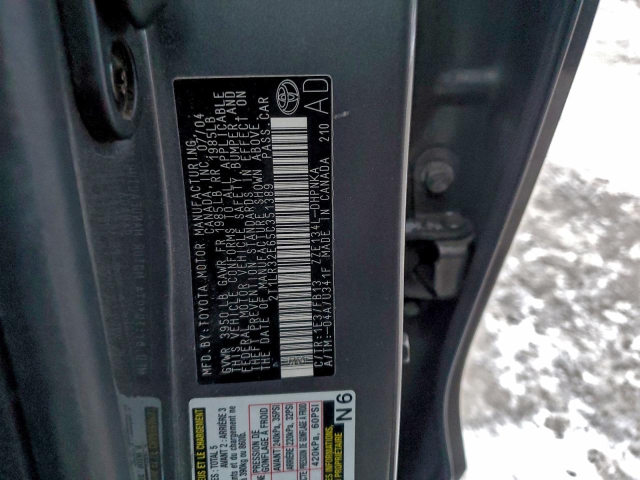 Toyota Corolla Base Image 11