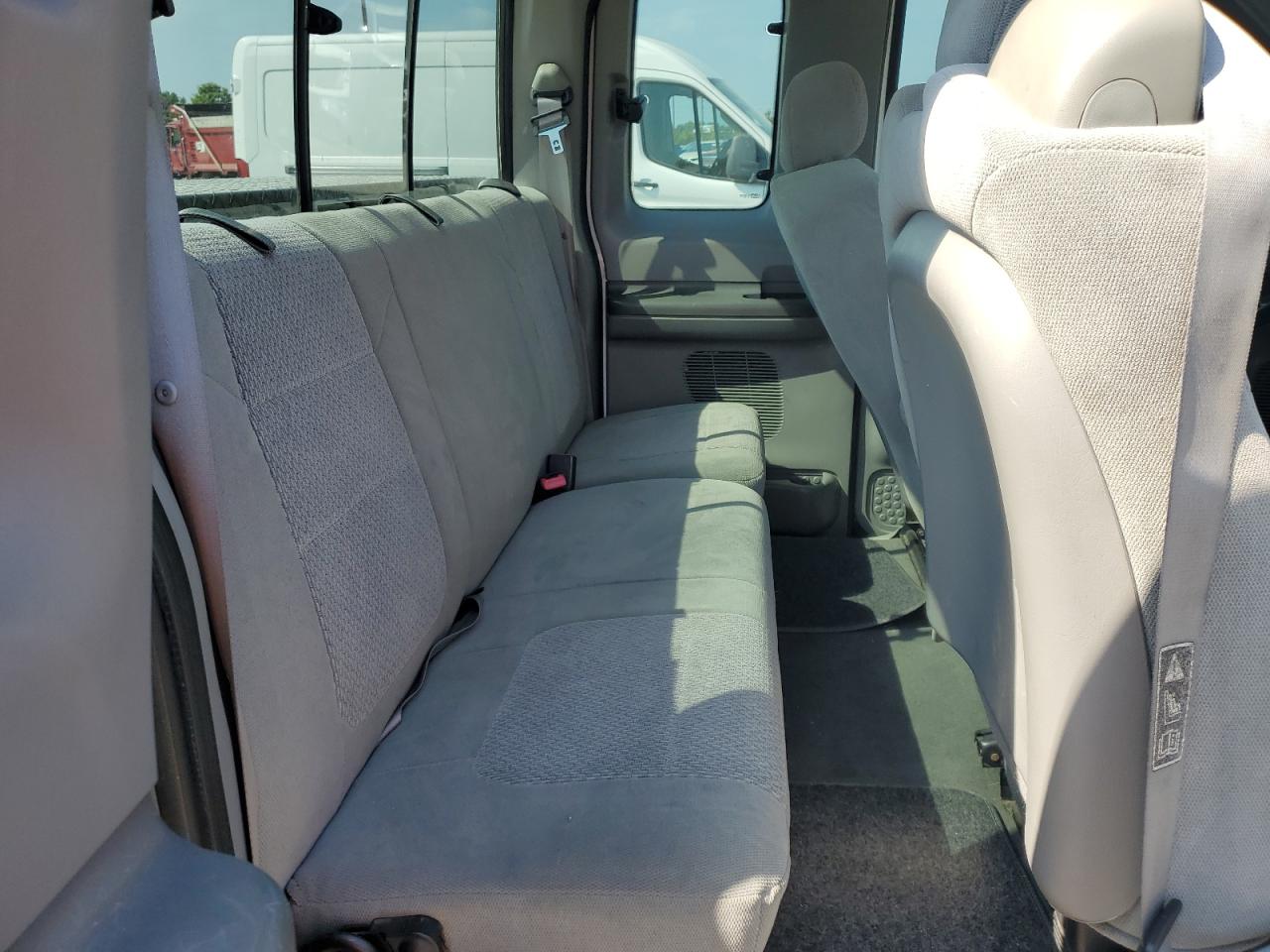 Ford F-350 Super Duty Image 10