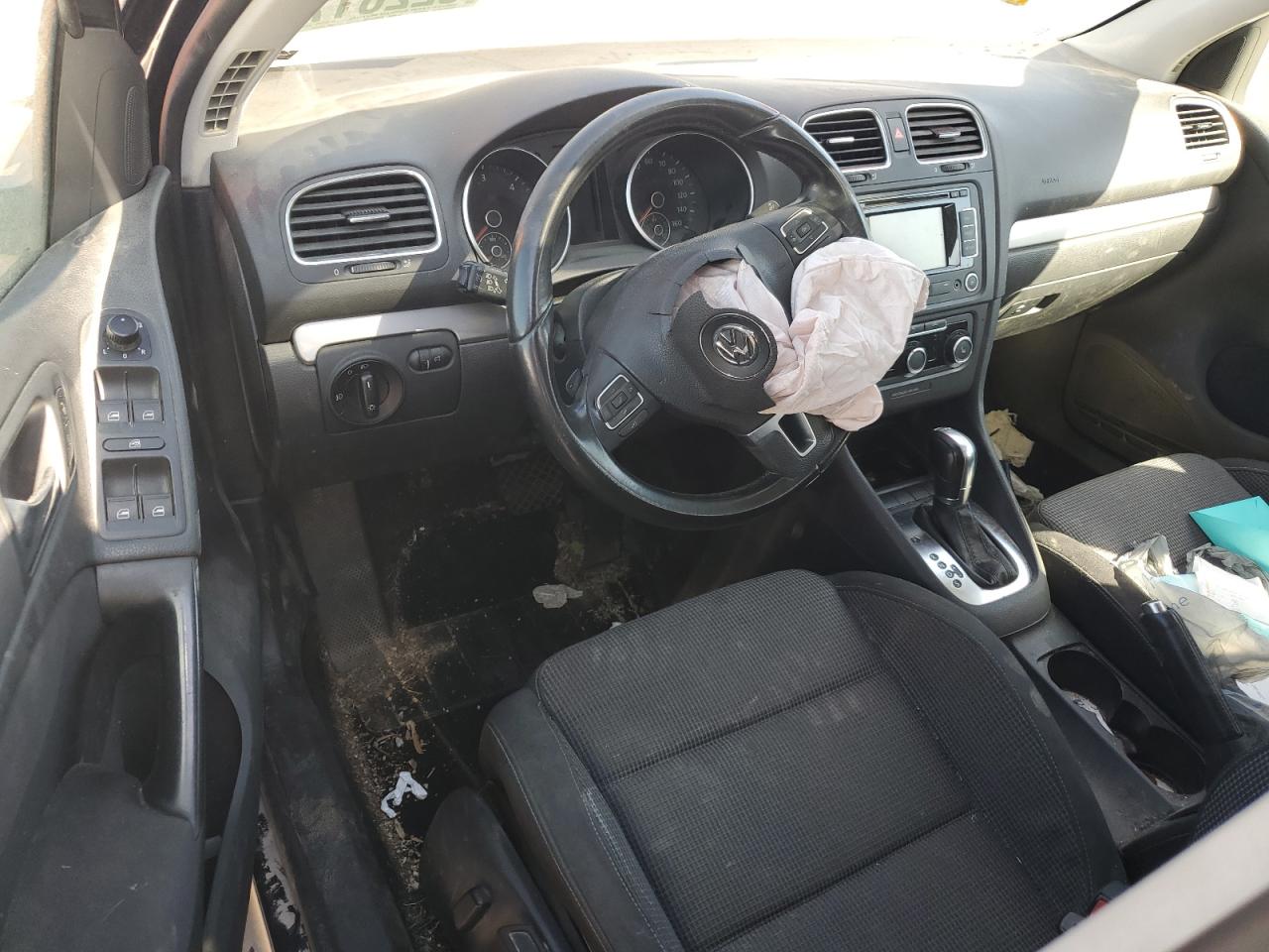 Volkswagen Golf Image 2