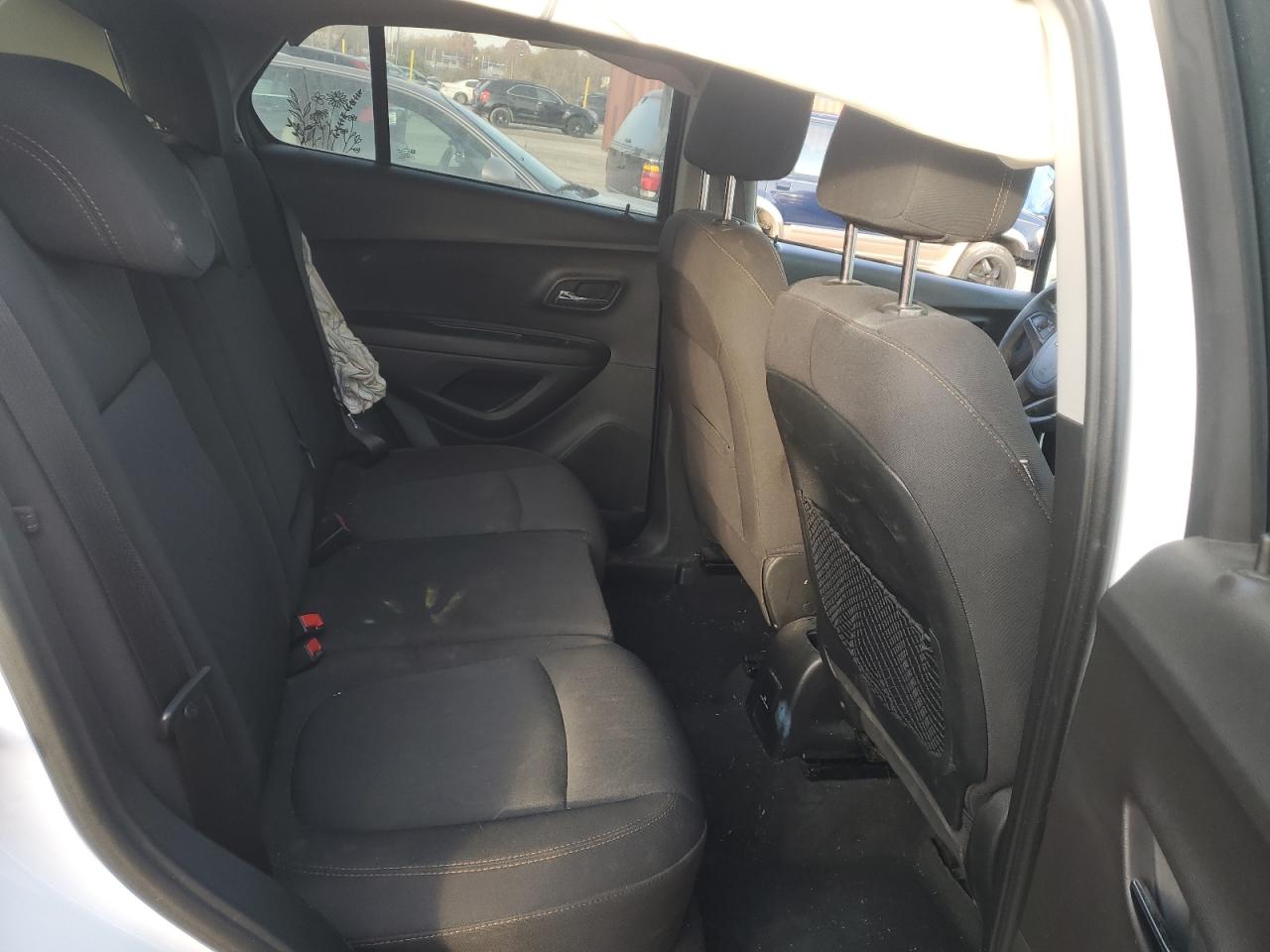 Chevrolet Trax 1lt Image 2