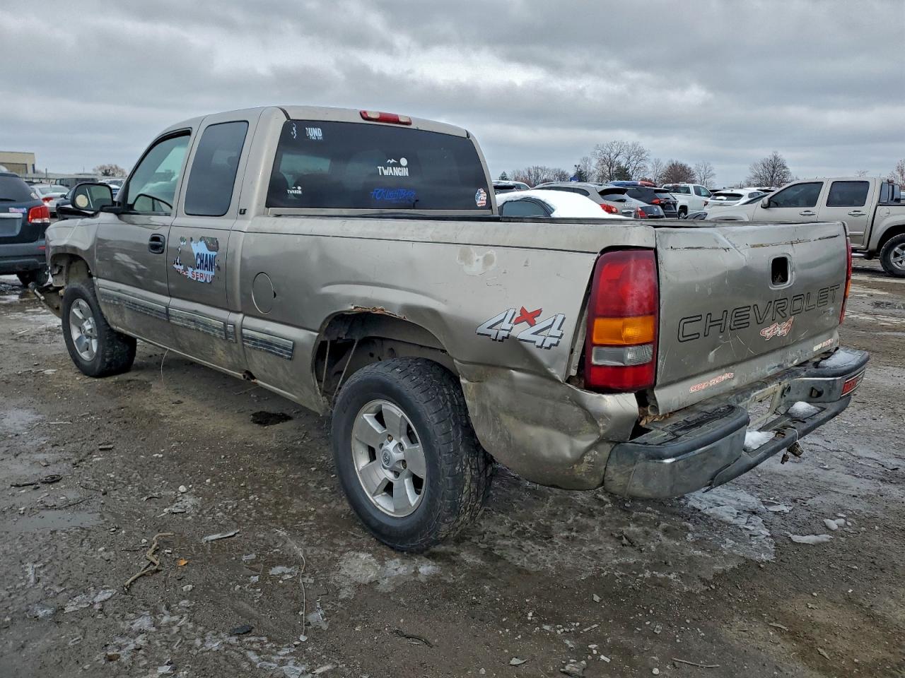Chevrolet Silverado K1500 Image 6