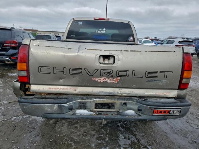 Chevrolet Silverado K1500 Image 3