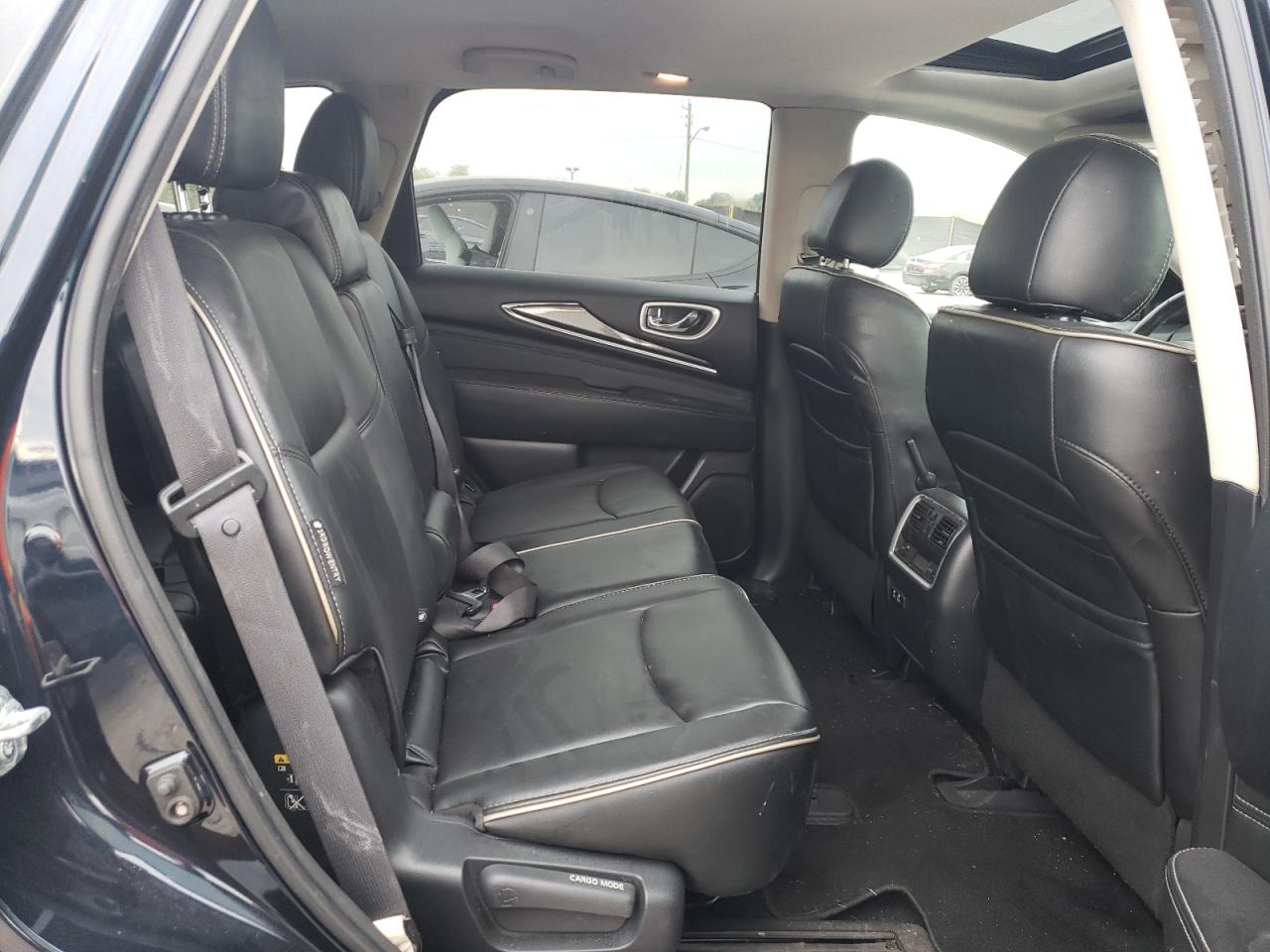 INFINITI Qx Luxe Image 9