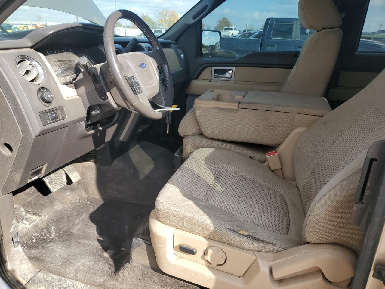 Ford F-150 Super Cab Image 5