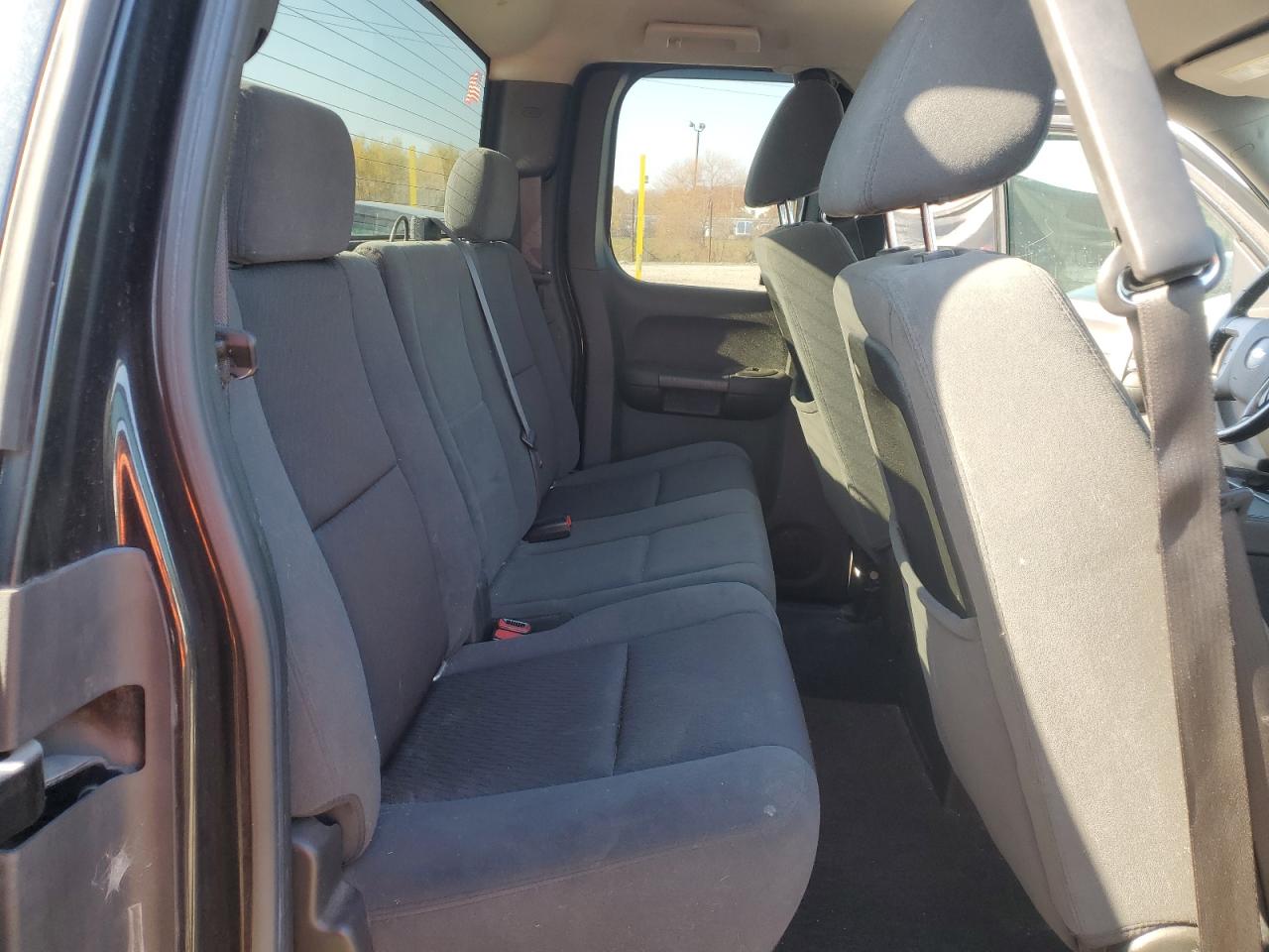 Chevrolet Silverado K1500 Lt Image 10