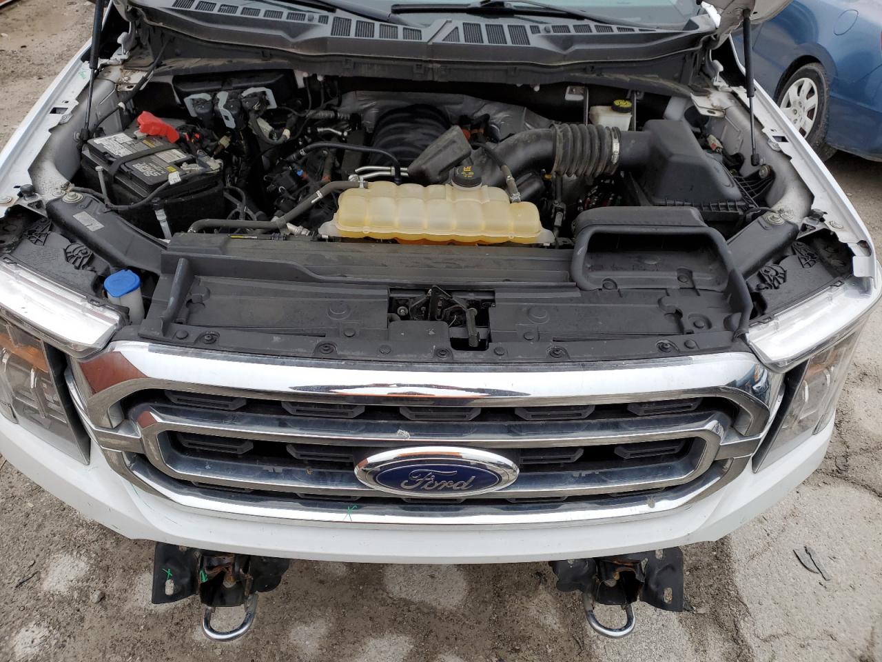 Ford F-150 Supercrew Image 9