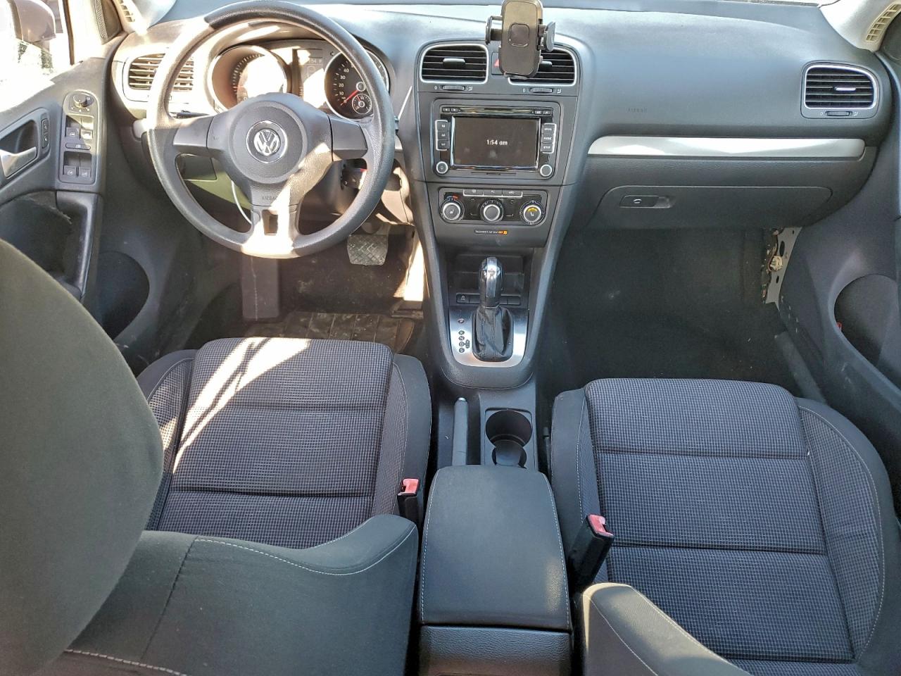 Volkswagen Golf Image 10