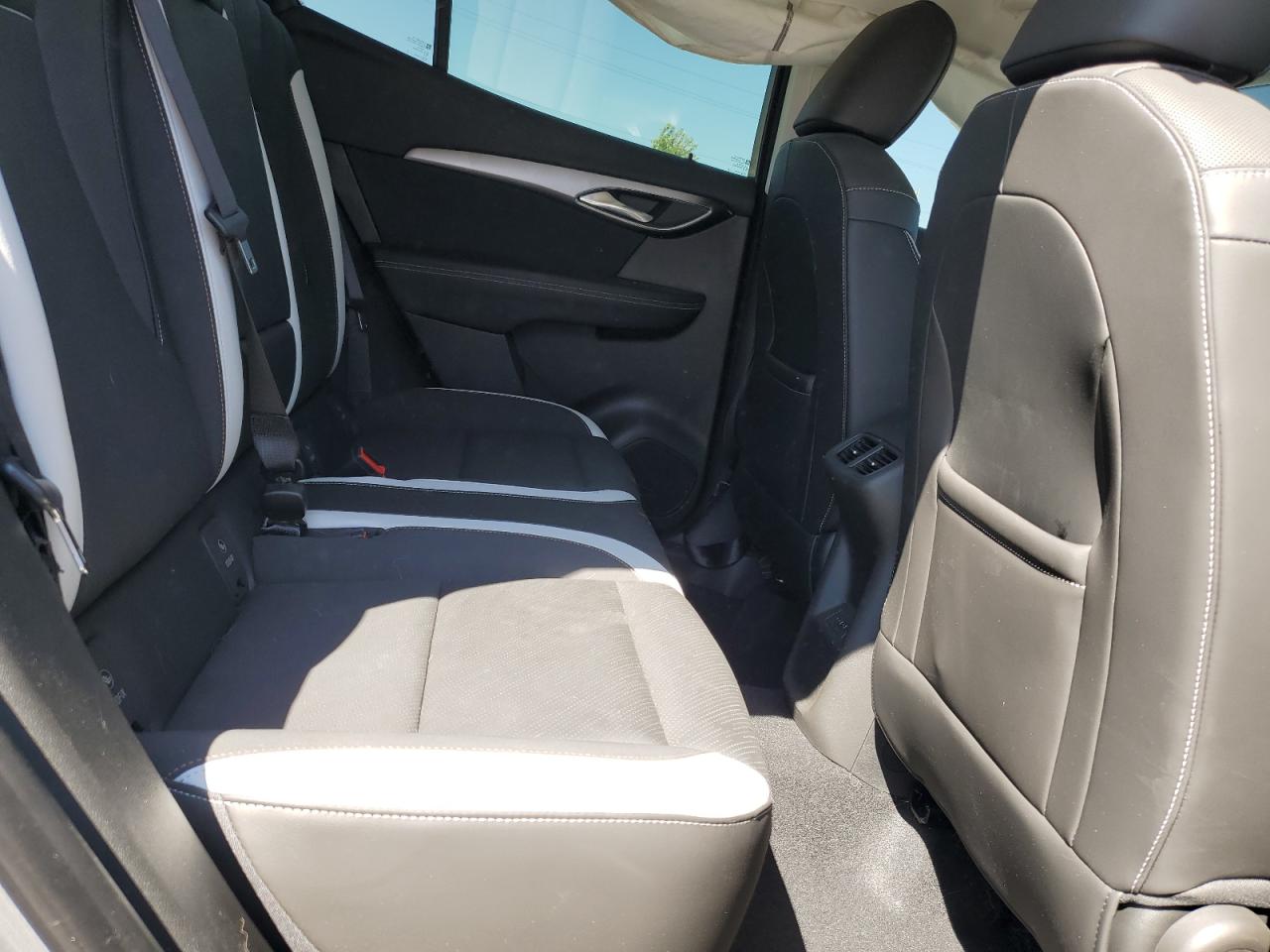 Buick Envision Essence Image 12