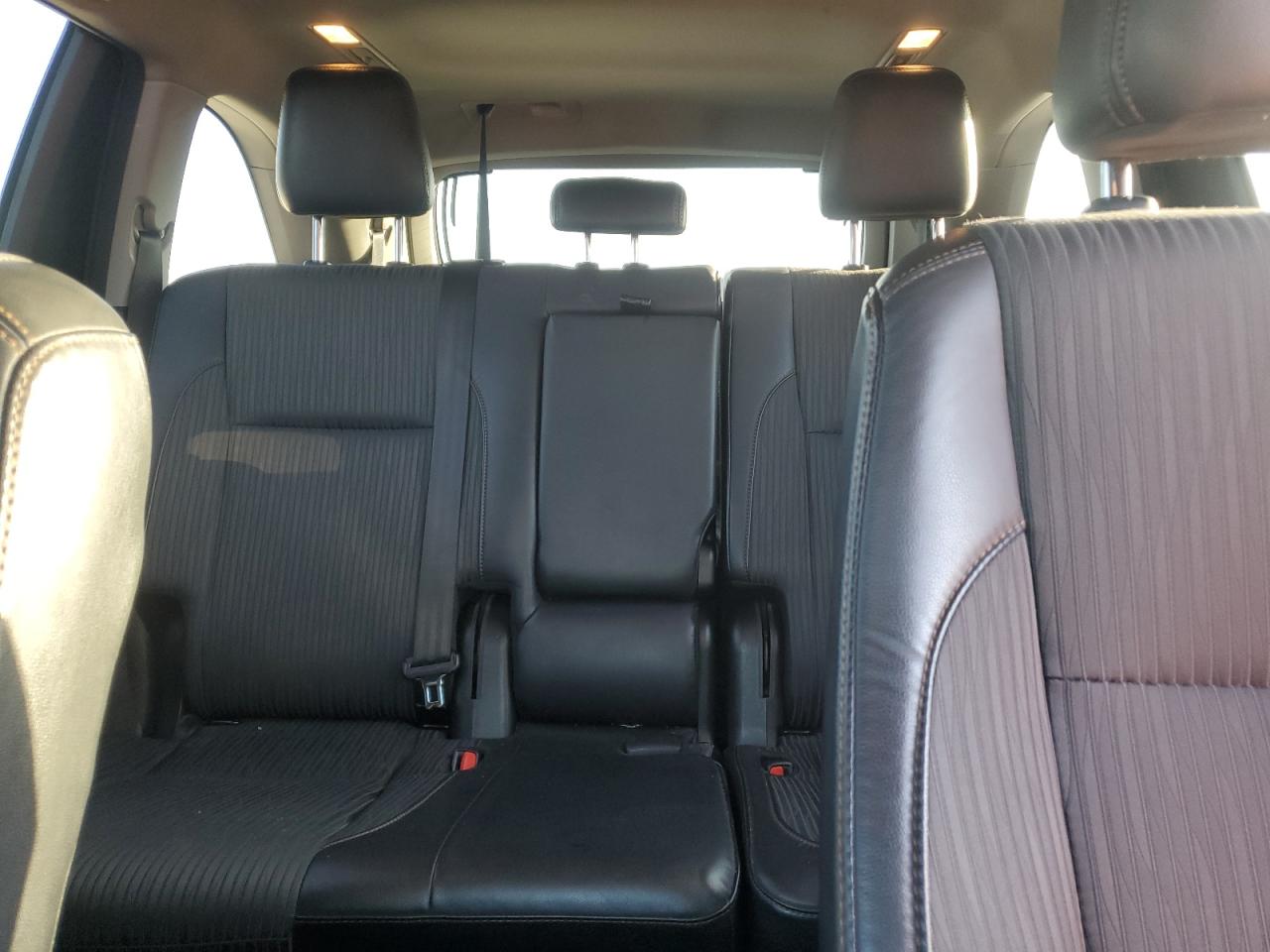 Toyota Highlander Le Image 9