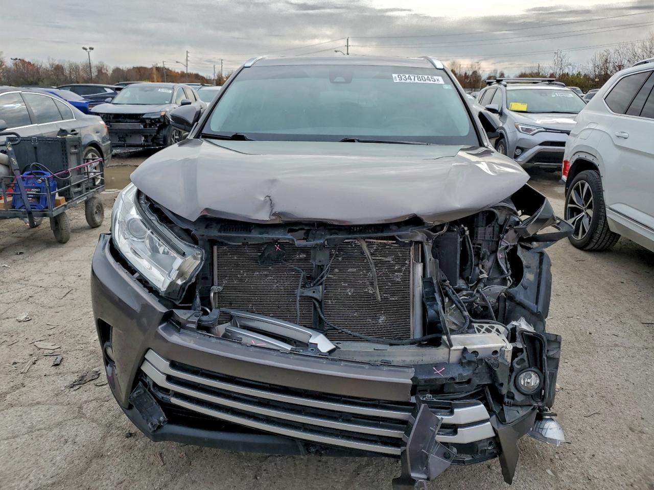 Toyota Highlander Se Image 4