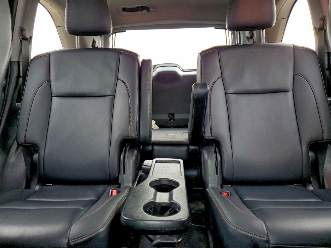 Toyota Highlander Se Image 10