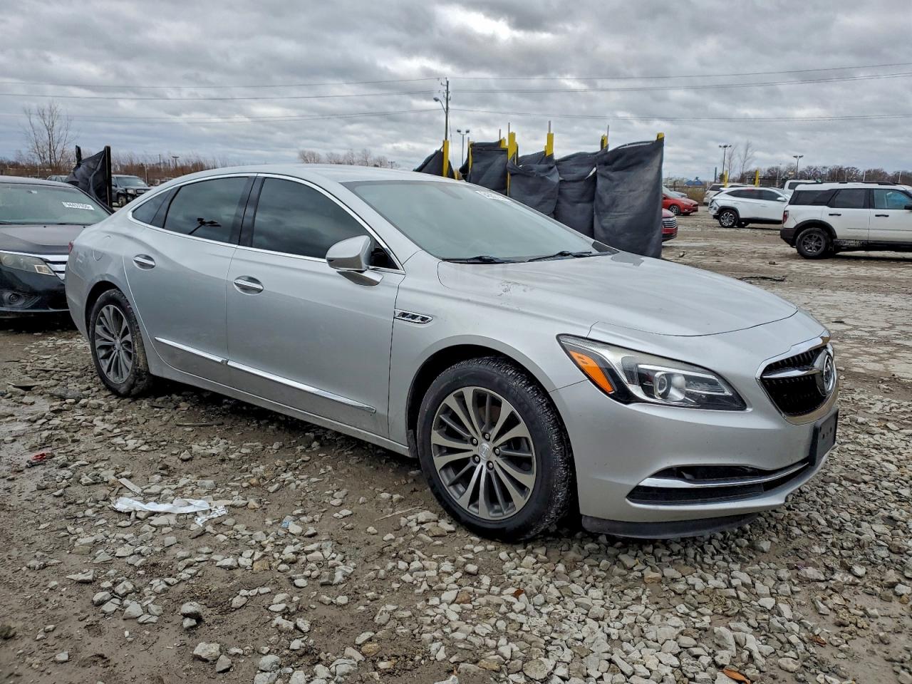 Buick LaCrosse Essence Image 2