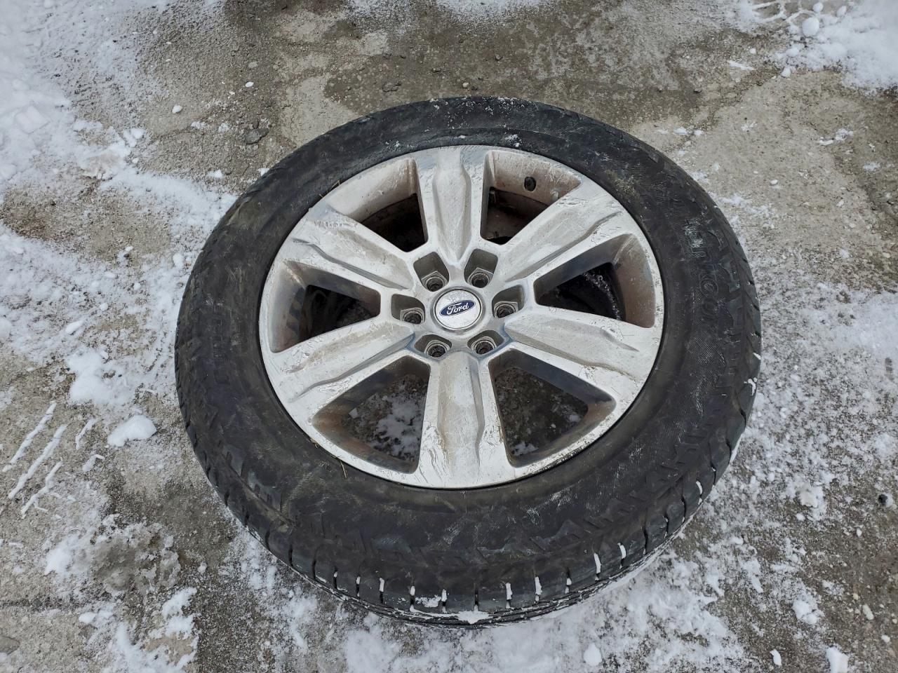 Ford F-150 Supercrew Image 13