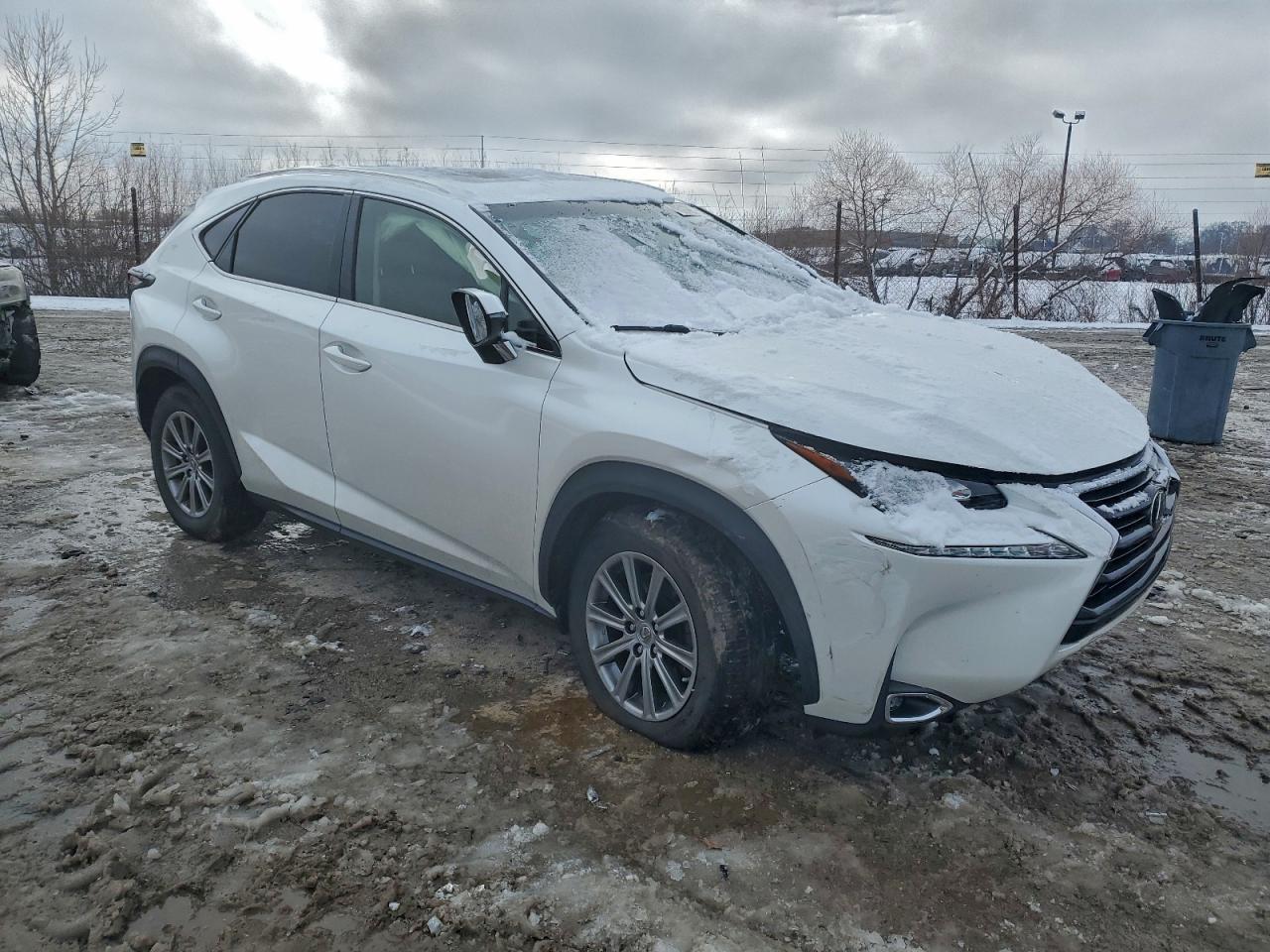 Lexus NX 200t Image 3