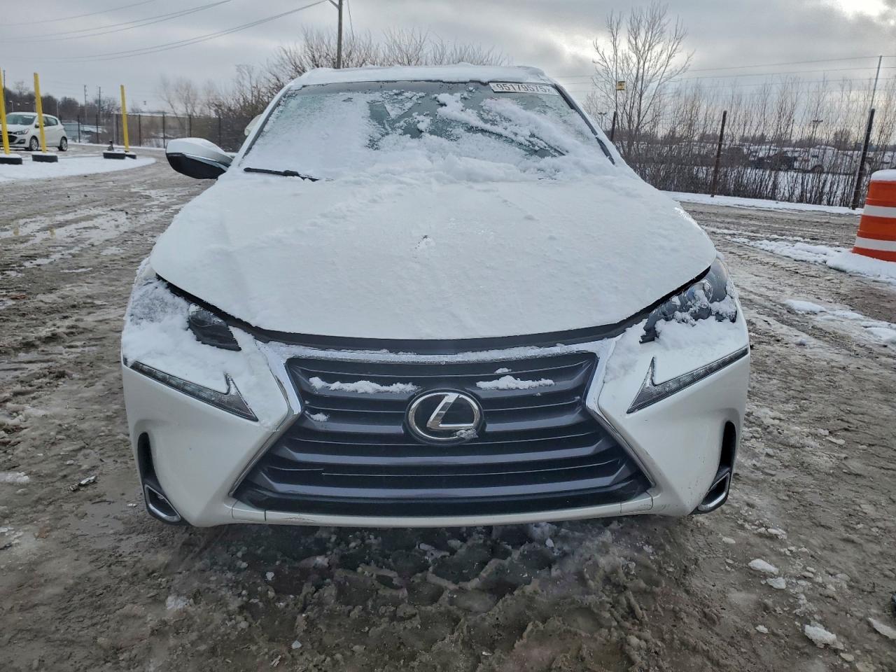 Lexus NX 200t Image 4