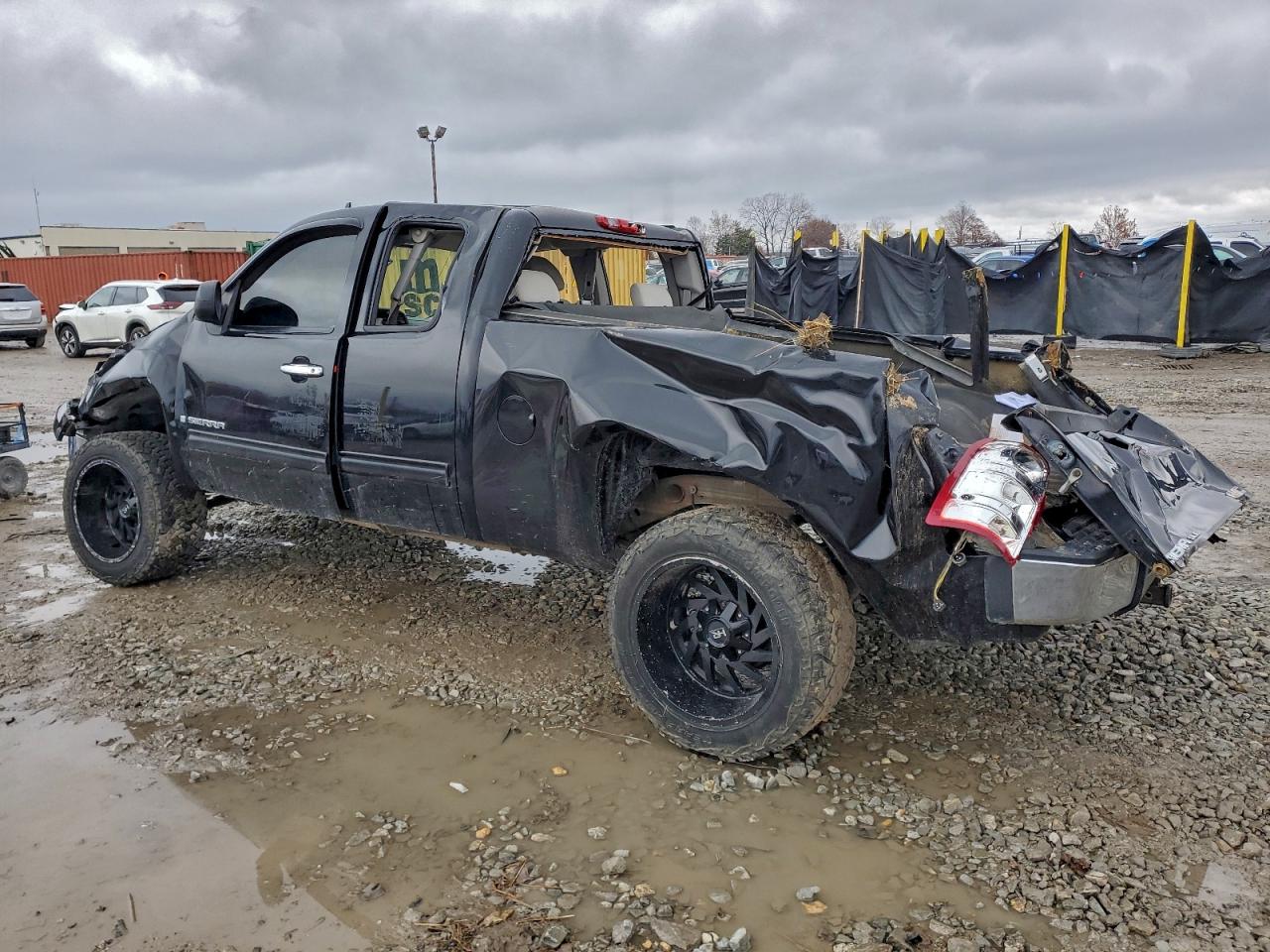 GMC Sierra C1500 Image 3