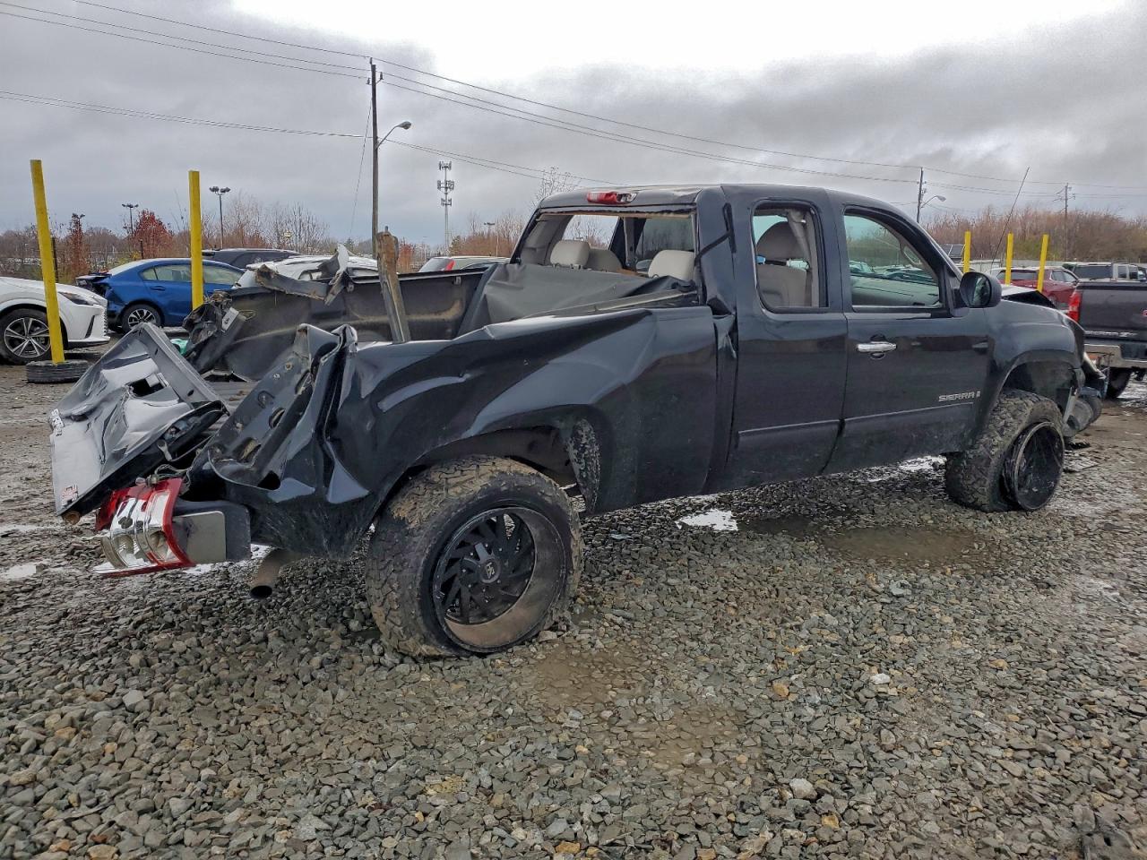 GMC Sierra C1500 Image 2