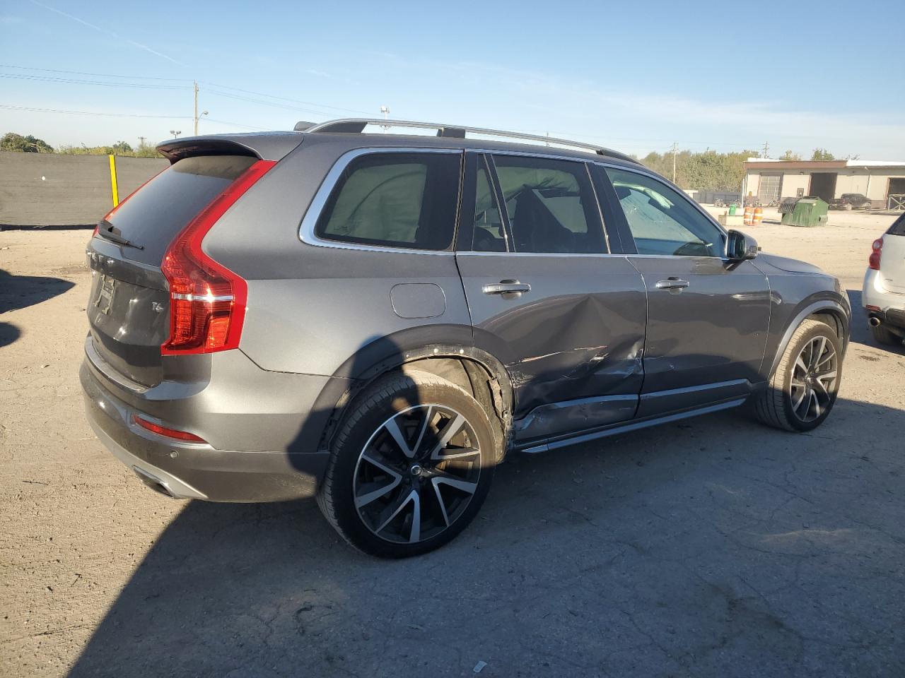 Volvo XC90 T6 Image 2