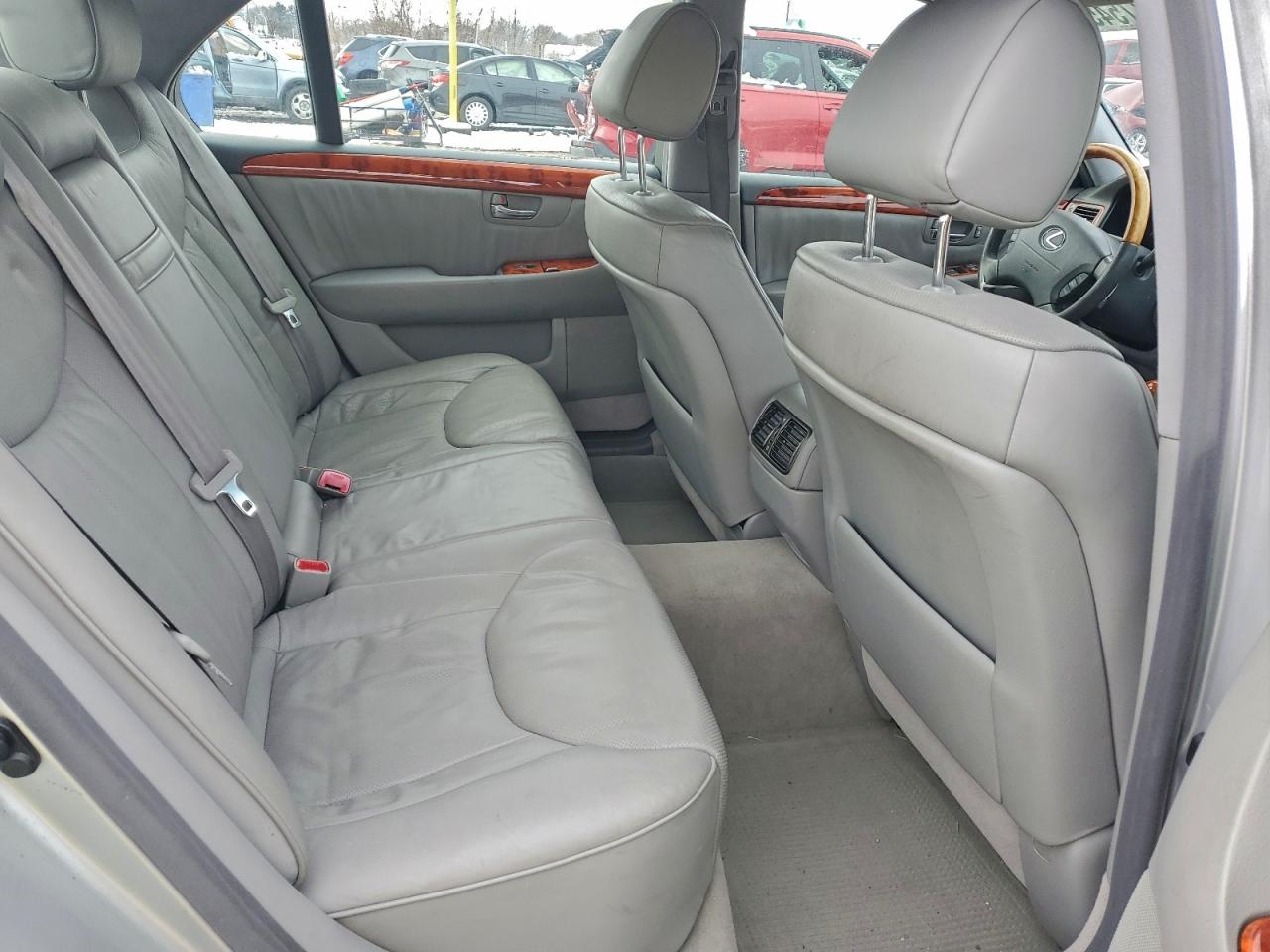 Lexus LS 430 Image 6