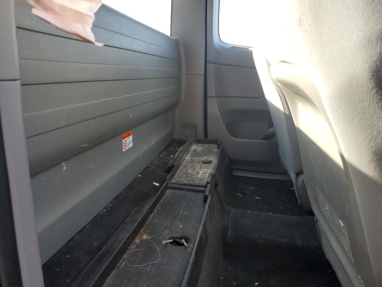 Toyota Tacoma Access Cab Image 11