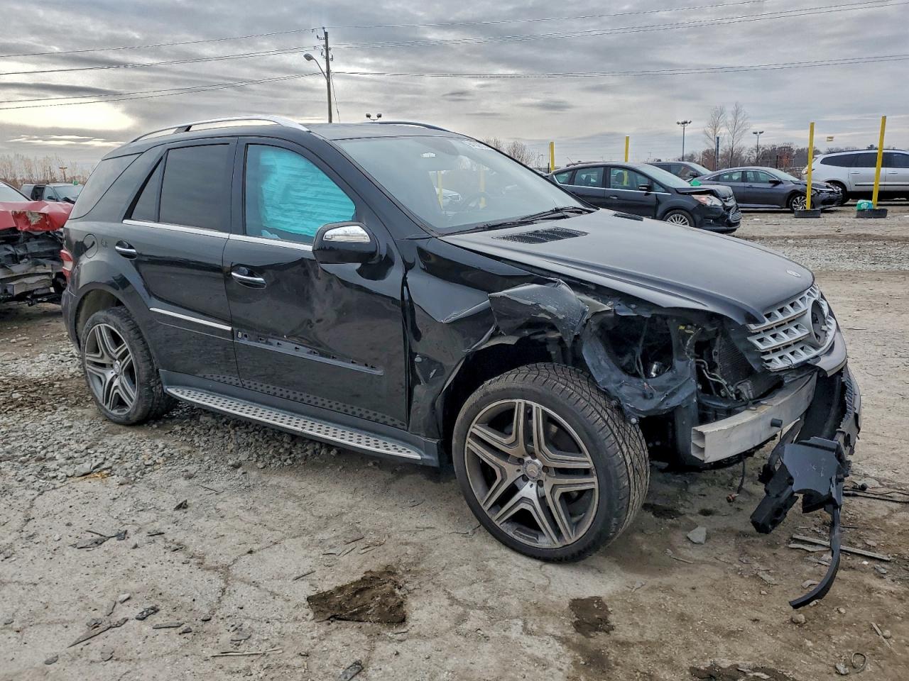 Mercedes-Benz M-Class 550 Image 4