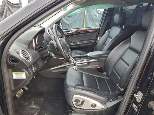 Mercedes-Benz M-Class 550 Image 8