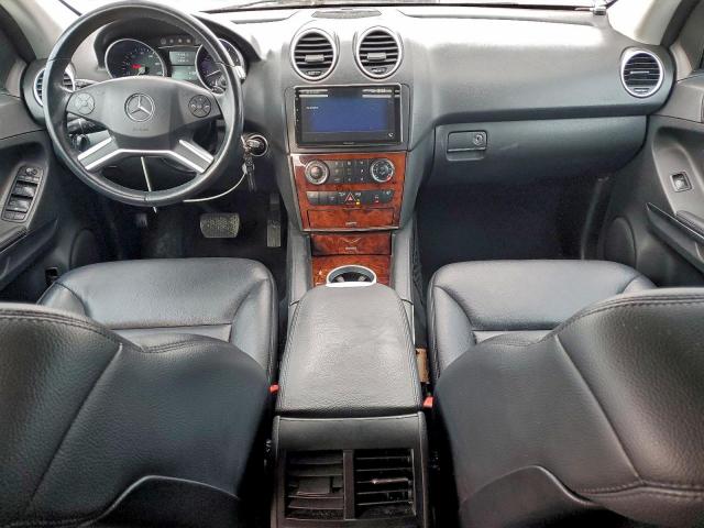 Mercedes-Benz M-Class 550 Image 6