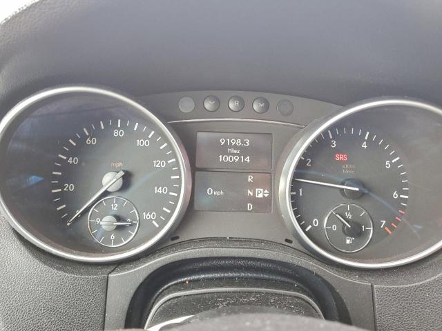 Mercedes-Benz M-Class 550 Image 11