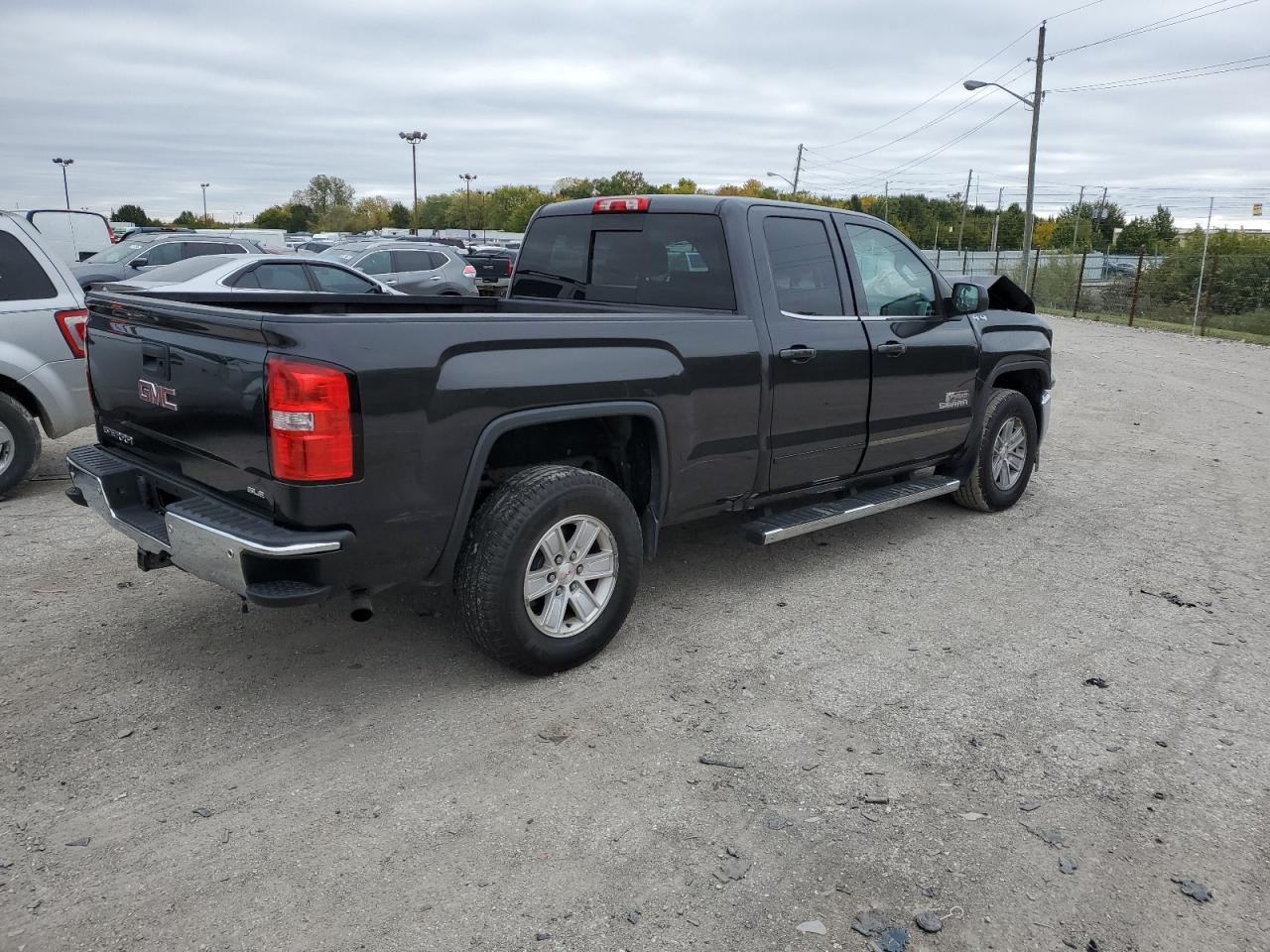 GMC Sierra K1500 Sle Image 2