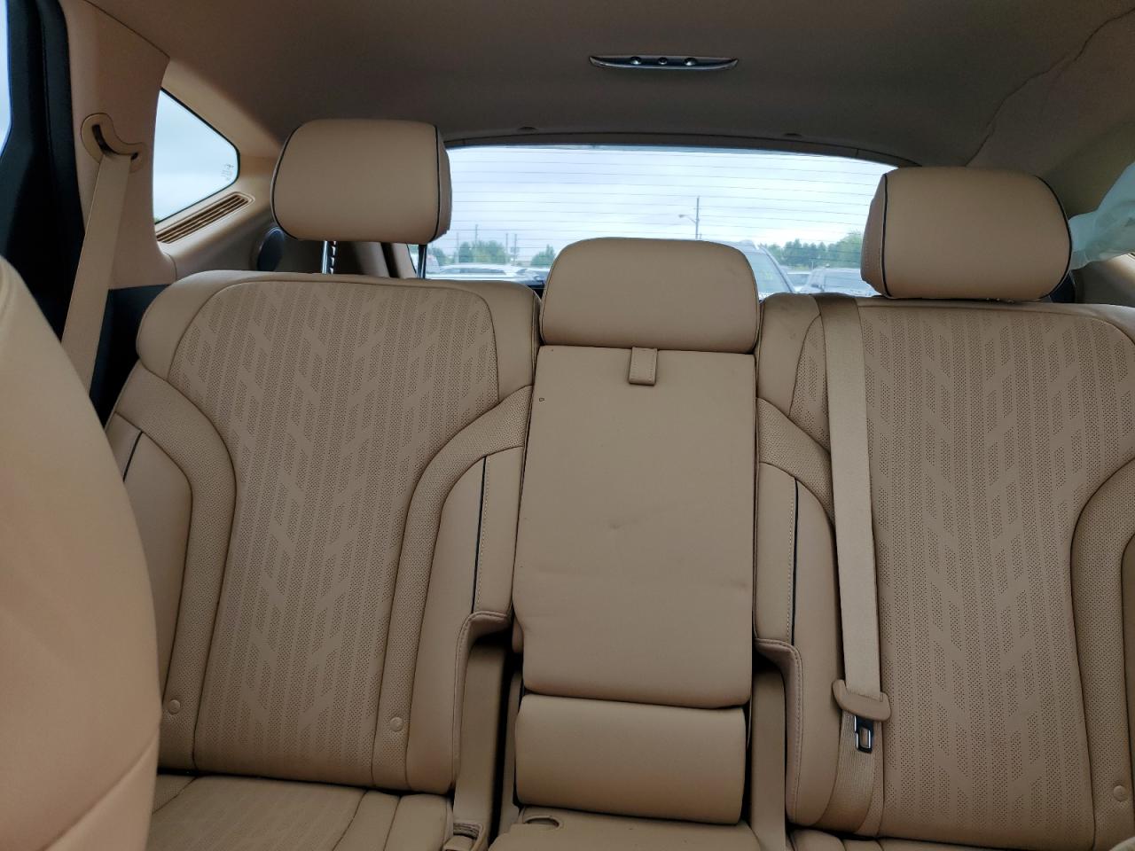 Genesis GV80 Base Image 8