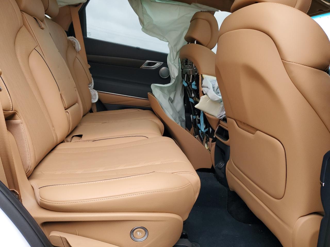 Genesis GV80 Base Image 7