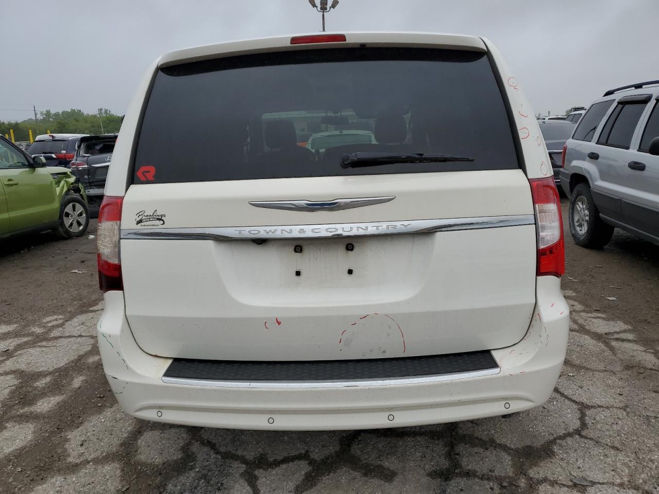 Chrysler Minivan Touring L Image 6