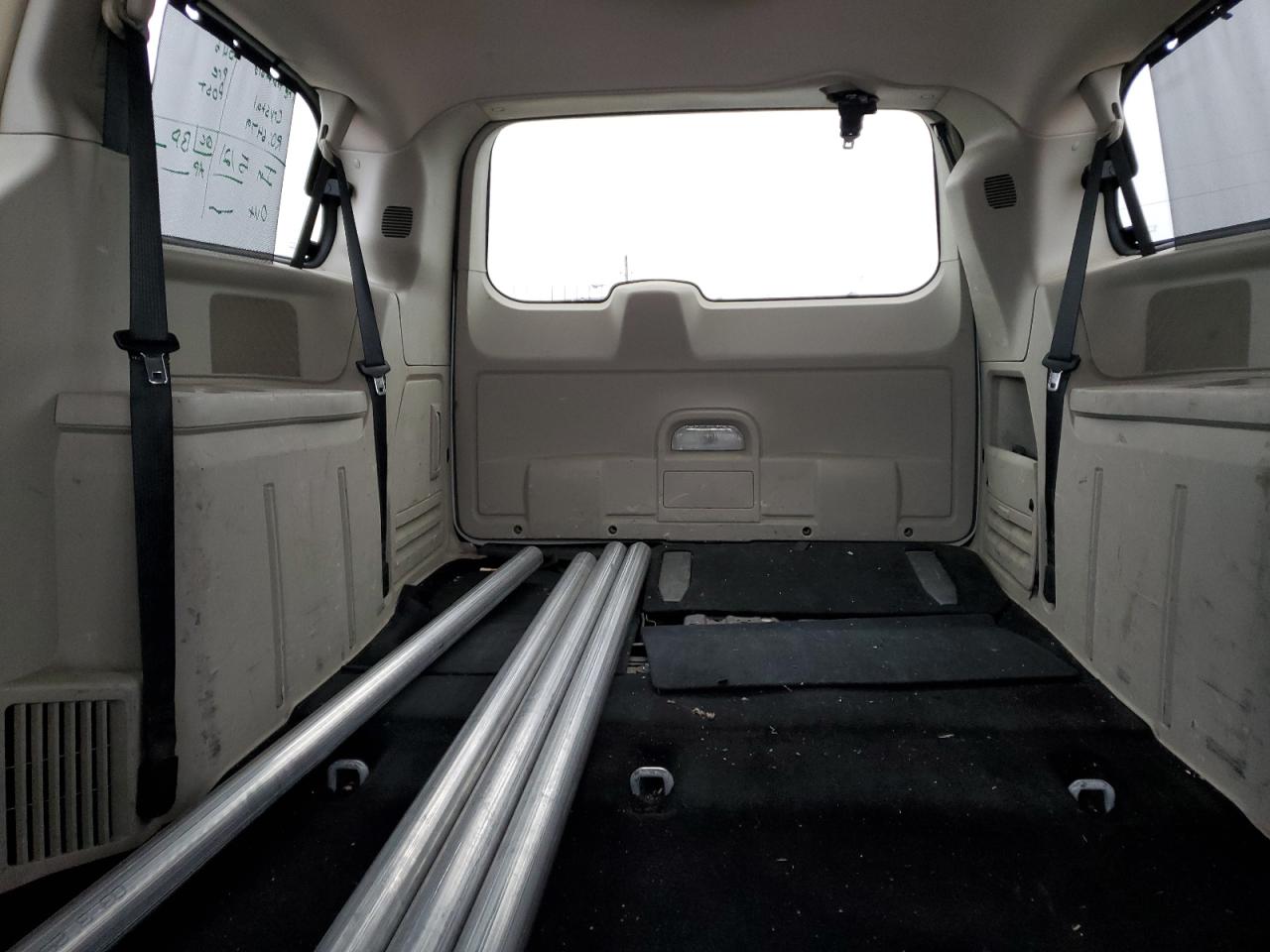 Chrysler Minivan Touring L Image 13