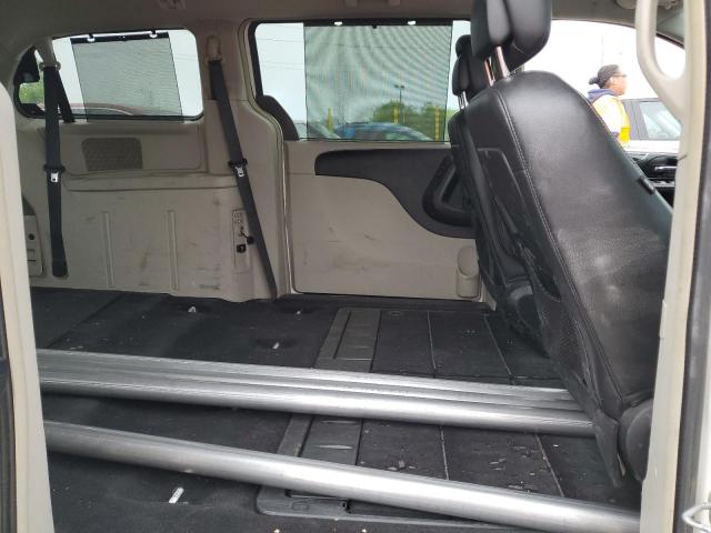 Chrysler Minivan Touring L Image 12