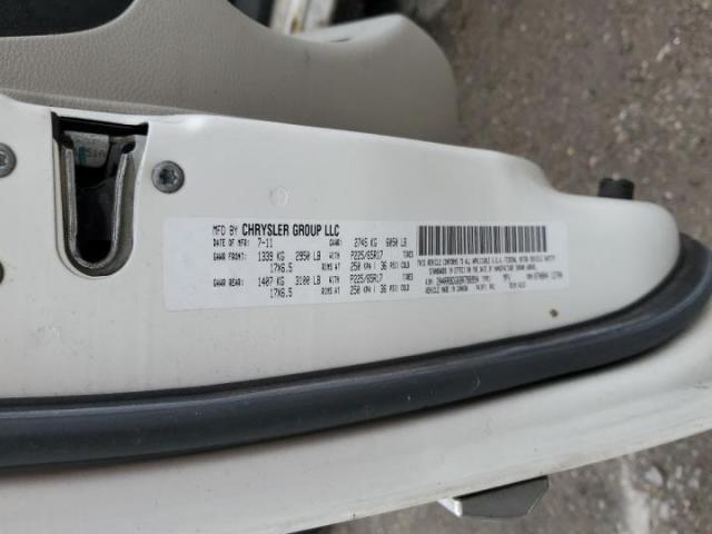 Chrysler Minivan Touring L Image 8