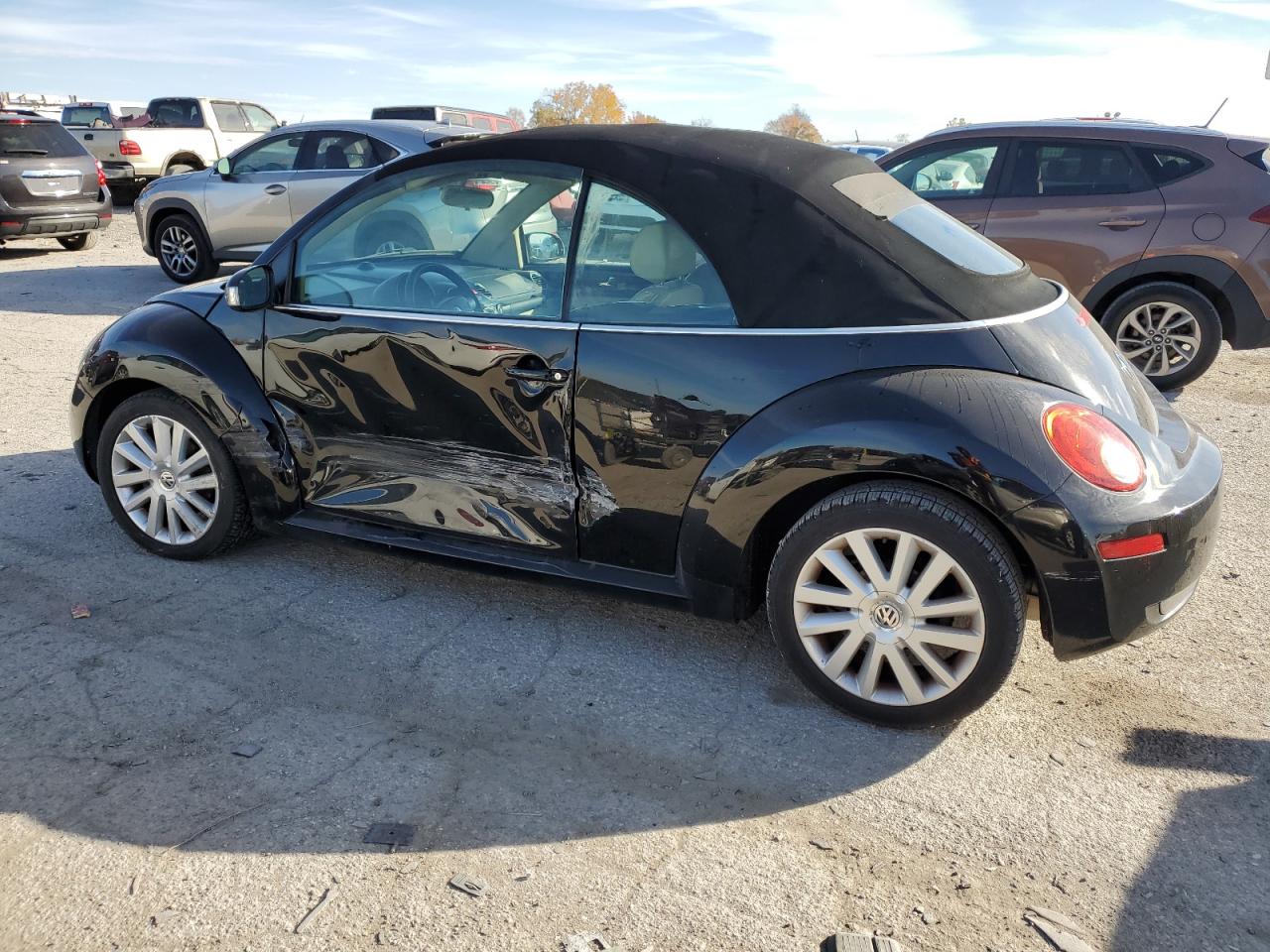 Volkswagen Beetle Convertible Se Image 6