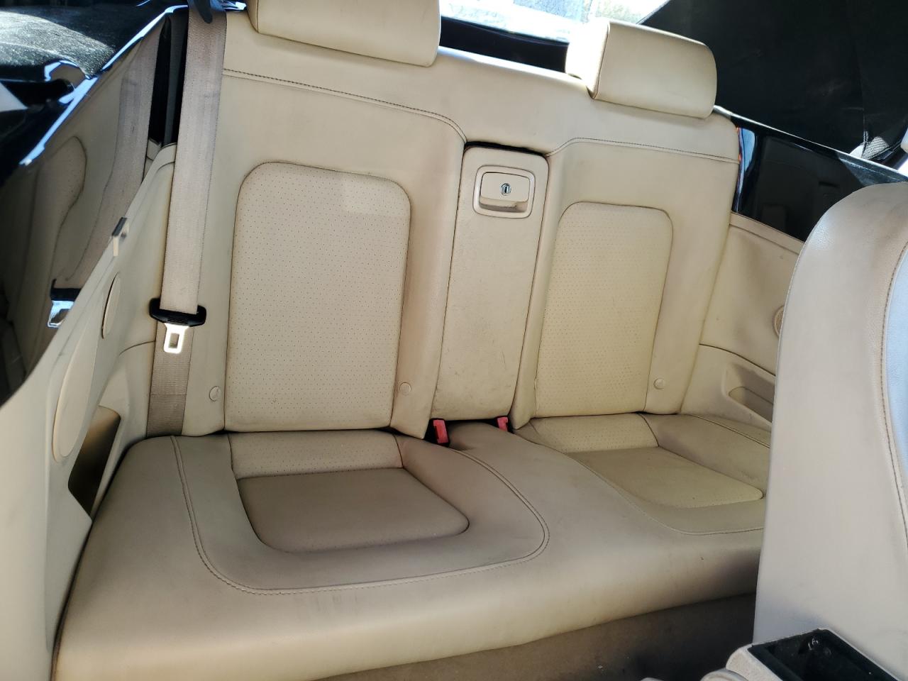 Volkswagen Beetle Convertible Se Image 12