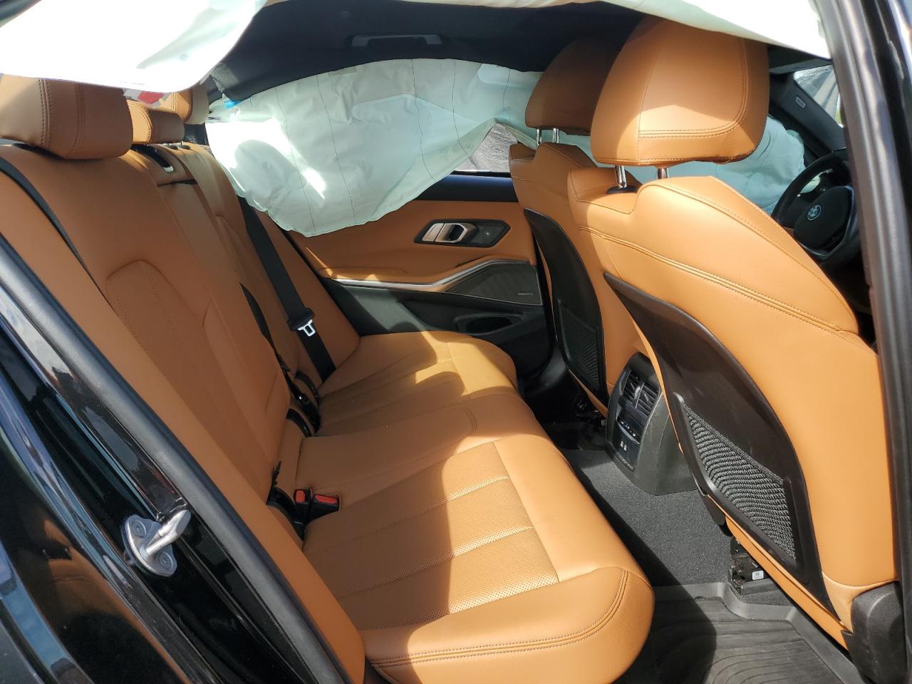 BMW 3 Series Image 6