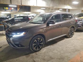  Salvage Mitsubishi Outlander