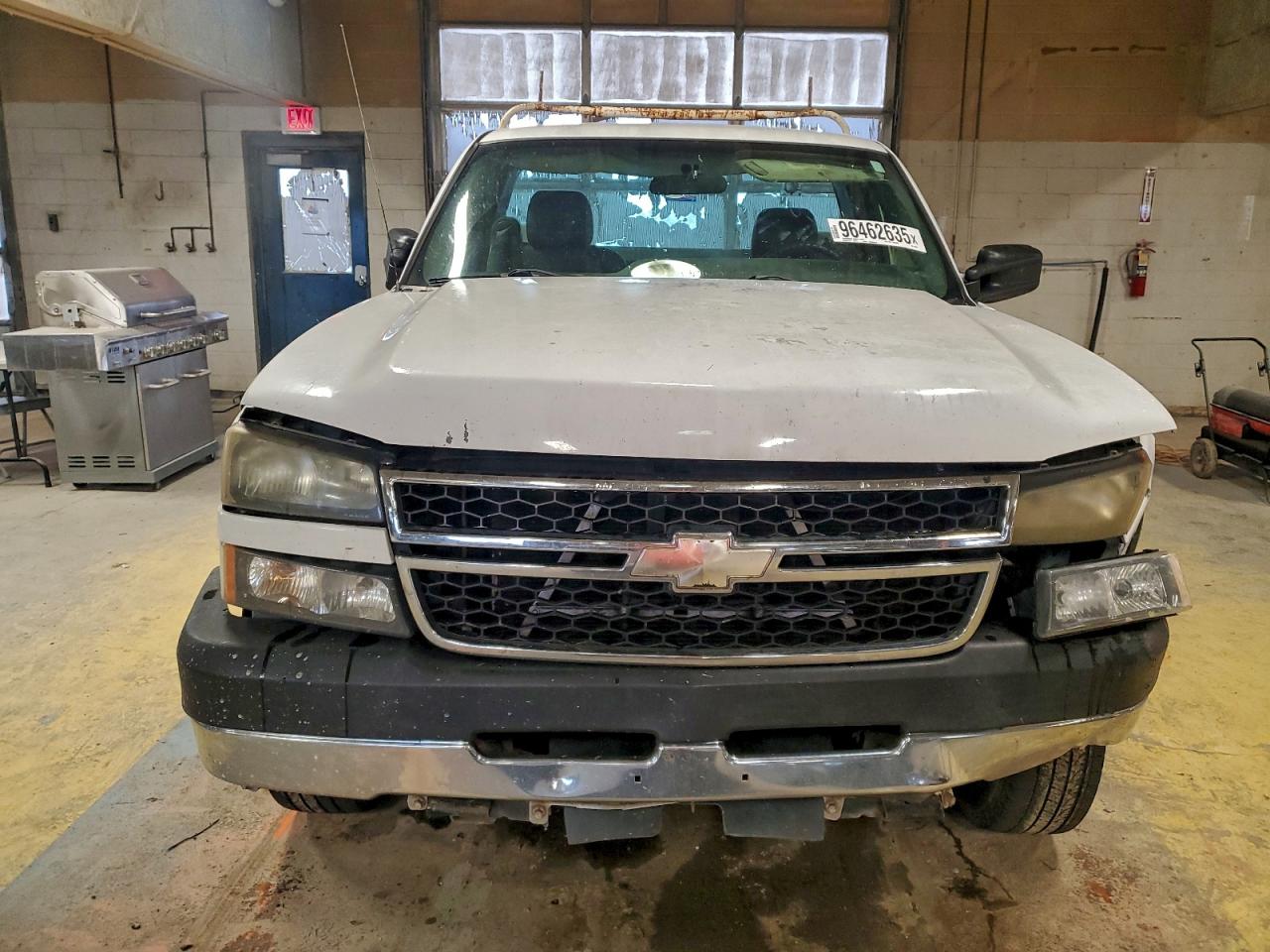 Chevrolet Silverado C2500 Heavy Duty Image 6