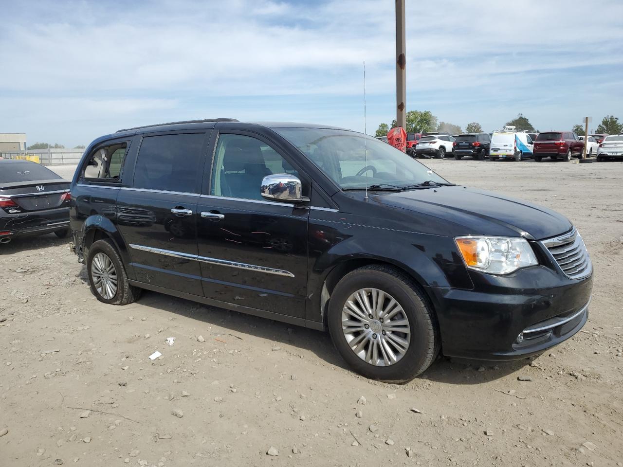 Chrysler Minivan Touring L Image 8