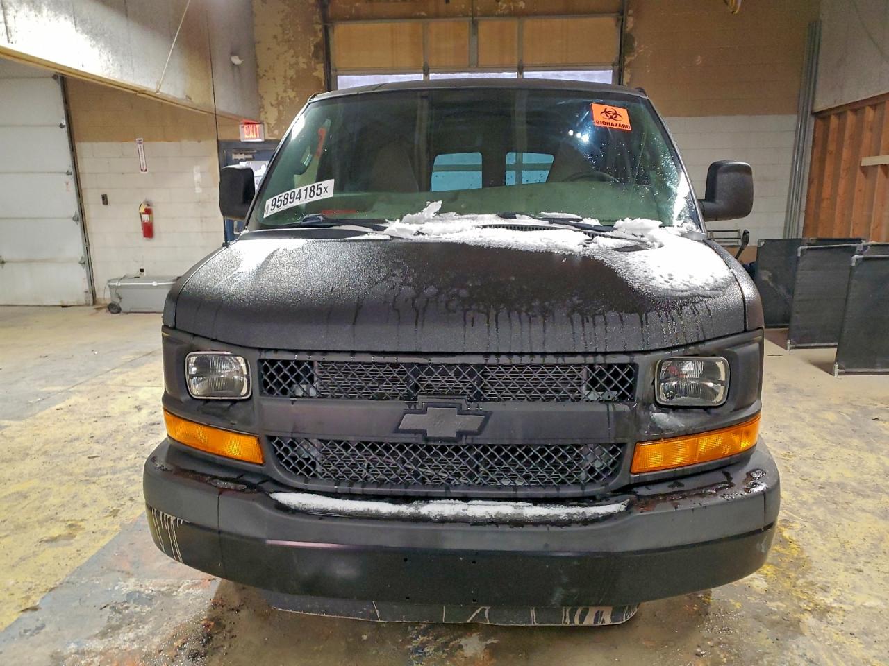 Chevrolet Express Image 11