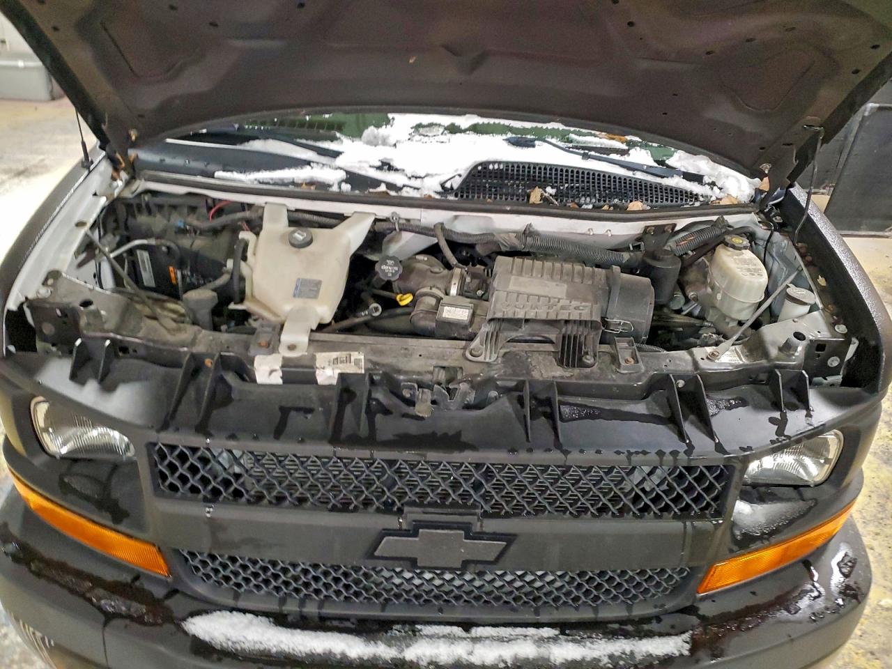 Chevrolet Express Image 10