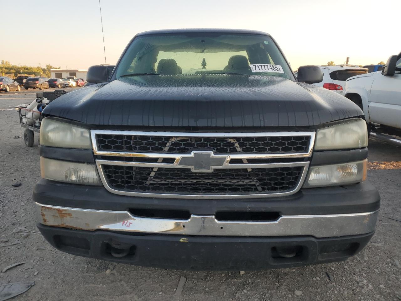 Chevrolet Silverado C1500 Image 5