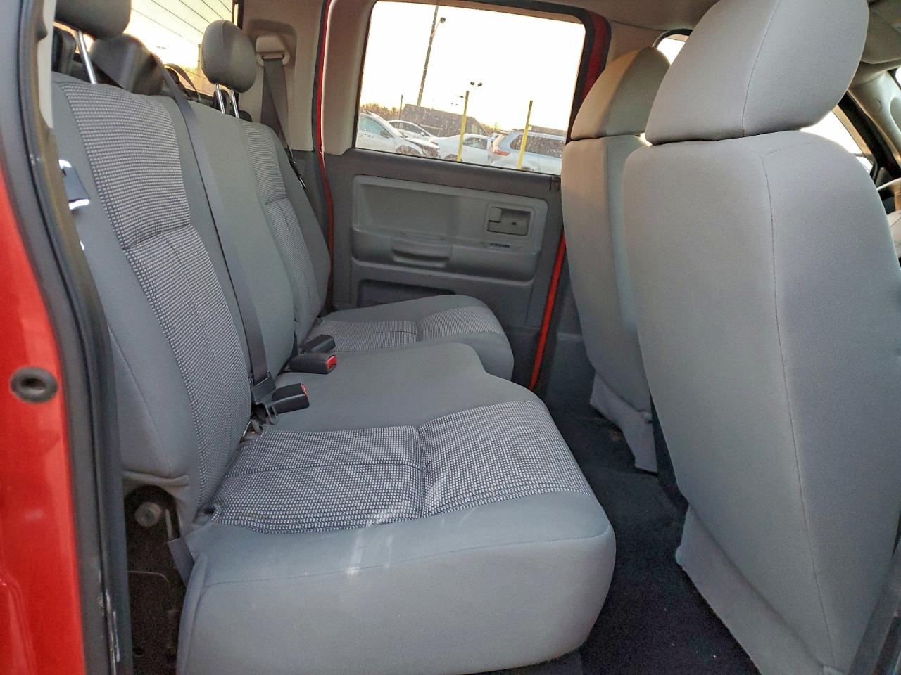 Dodge Dakota Sxt Image 9