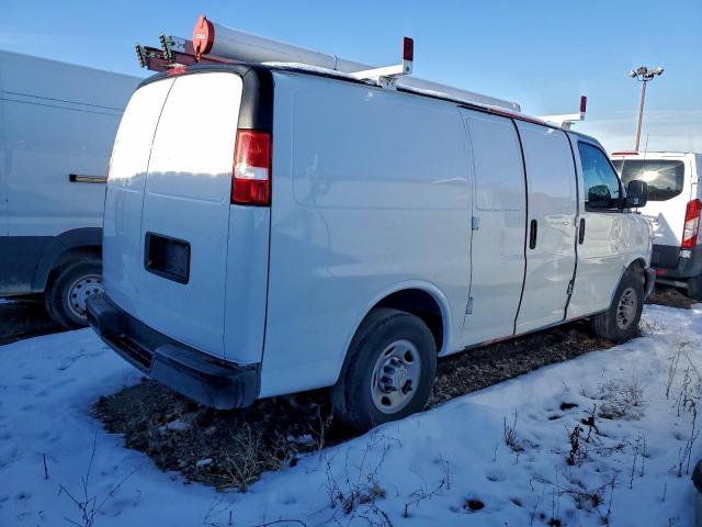 Chevrolet Express Image 11