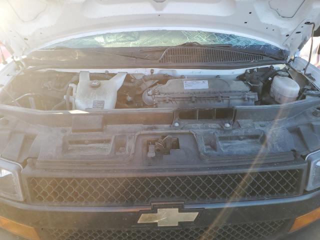 Chevrolet Express Image 8