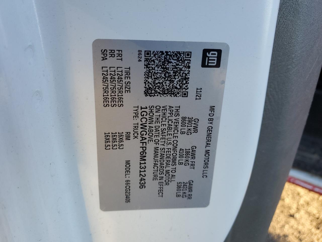 Chevrolet Express Image 9